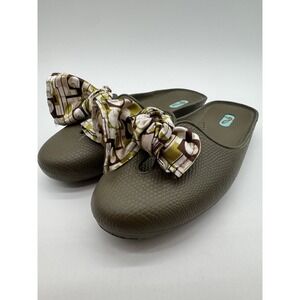 Oka-B Olive Green Rubber Bow Mule Slides Geometric Print Size M Made in USA